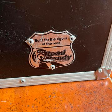 Road Ready Pedal Case + Pedalboard RGRP24 beschikbaar voor biedingen
