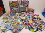 Lego friends dozen, boekjes en onderdelen, Ophalen of Verzenden, Gebruikt