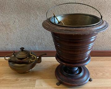 Koperen ketel met kolenbak beschikbaar voor biedingen