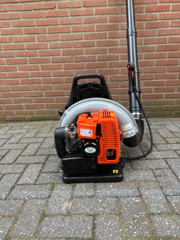 Nieuwe bladblazers/rugblazers 65 cc krachtige machines. beschikbaar voor biedingen
