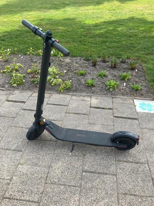 Segway Ninebot E25E Kickscooter, Fietsen en Brommers, Steps, Zo goed als nieuw, Elektrische step (E-scooter), Ophalen