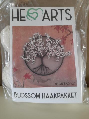 haakpakket Blossom van Hearts beschikbaar voor biedingen