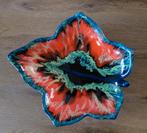 Puntgave schaal in de vorm van blad Vallauris, Antiek en Kunst, Antiek | Keramiek en Aardewerk, Ophalen of Verzenden