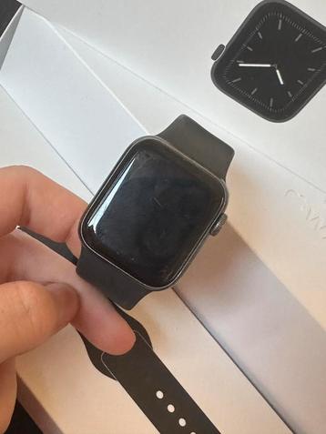 Apple Watch Series 5 40mm - Topconditie! beschikbaar voor biedingen