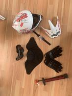 Handschoenen, helm, bril, sjaal en pompset, Fietsen en Brommers, Ophalen of Verzenden, Zo goed als nieuw
