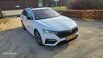 Skoda Octavia Combi 1.4 TSI RS iV PANO HUD MASSAGE VOL OPTIE, Auto's, Skoda, Gebruikt, Euro 6, 4 cilinders, 150 pk