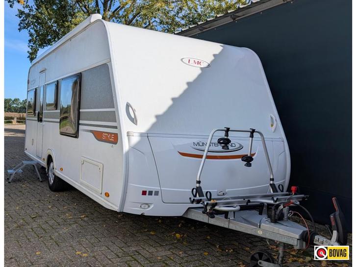 LMC QUEENSBED MOVER CASS LUIFEL FIETSENREK, Caravans en Kamperen, Caravans, Bedrijf, tot en met 4, 1000 - 1250 kg, Standaardzit