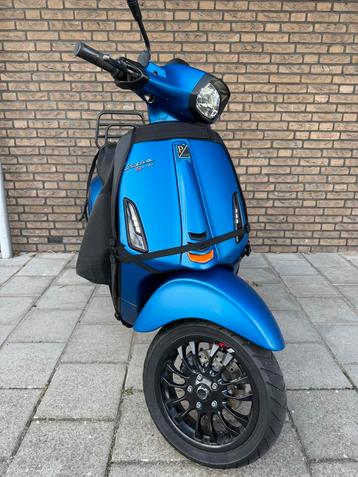 Vespa sprint 2020 6178km 2 eigenaar goed onderhouden beschikbaar voor biedingen