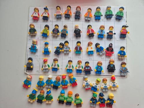 Lego kind jongen city poppetjes minifiguren nexo knight  man, Kinderen en Baby's, Speelgoed | Duplo en Lego, Zo goed als nieuw