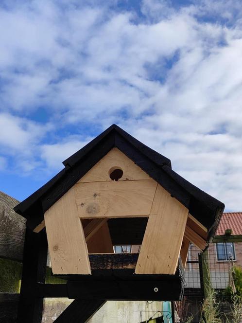 Vogel voederhuis voor tegen schutting of muur., Tuin en Terras, Vogelhuisjes en Vogelbaden, Zo goed als nieuw, Ophalen of Verzenden