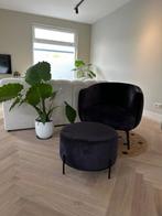 Zwarte velvet fauteuil (luie stoel) met poef, Huis en Inrichting, Fauteuils, Ophalen, Gebruikt, Minder dan 75 cm, Stof
