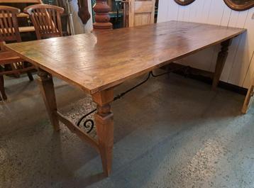 Zeer mooie landelijke antieke Franse tafel 220 x 100 x 78 cm beschikbaar voor biedingen