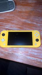 Nintendo switch lite geel + gamebundel en hoesje, Spelcomputers en Games, Spelcomputers | Nintendo Switch Lite, Ophalen of Verzenden