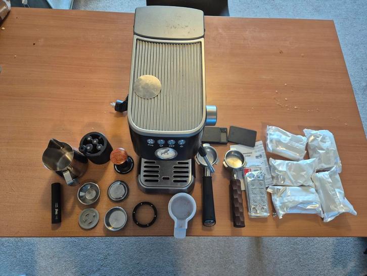 Solis typ 1070 barista perfetta plus zwart, Witgoed en Apparatuur, Koffiezetapparaten, Espresso apparaat, Ophalen of Verzenden