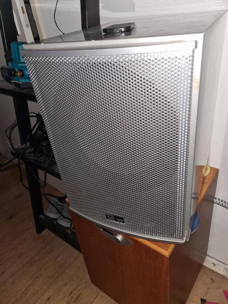 DavisClub actieve subwoofer 200 watt rms, Audio, Tv en Foto, Luidsprekers, Subwoofer, 120 watt of meer, Overige merken, Ophalen of Verzenden