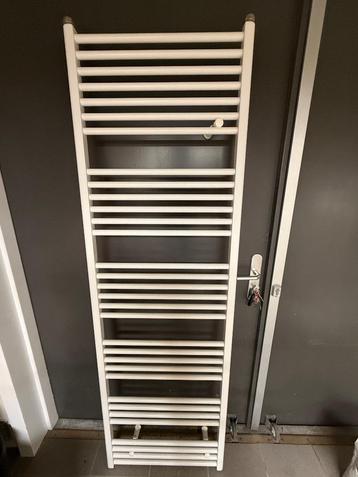 Handdoek radiator Wit (CV) | 190 x 60 cm beschikbaar voor biedingen