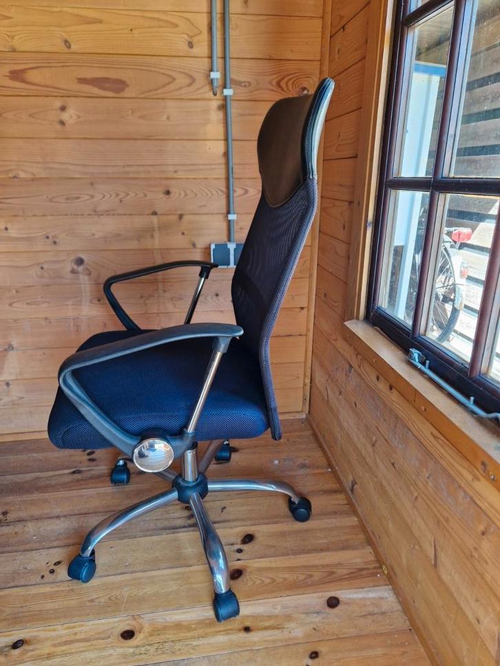 Nette bureaustoel, Huis en Inrichting, Bureaustoelen, Zo goed als nieuw, Zwart, Ophalen