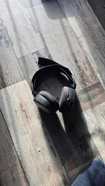 SteelSeries Arctis 9 Wireless Gaming Headset beschikbaar voor biedingen