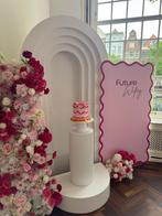 ( Pink Backdrop only) waves bridal shower te koop, Hobby en Vrije tijd, Feestartikelen | Verhuur, Ophalen, Zo goed als nieuw