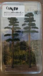 2 stuks Busch Dennebomen,  HO 6143, Hobby en Vrije tijd, Modeltreinen | H0, Overige merken, Gelijkstroom of Wisselstroom, Brug, Tunnel of Gebouw