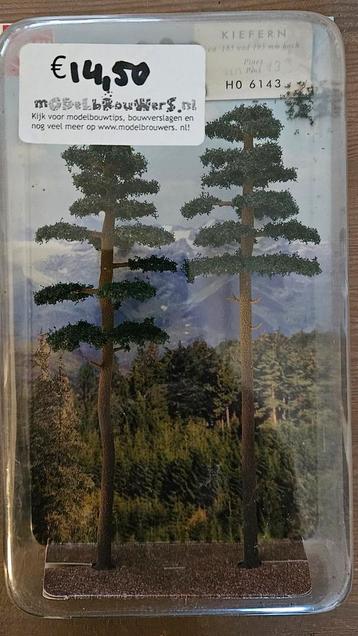 2 stuks Busch Dennebomen,  HO 6143 beschikbaar voor biedingen