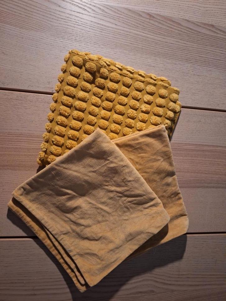 3 (mosterd) Gele Sierkussenhoezen 30x30cm, Huis en Inrichting, Woonaccessoires | Kussens, Zo goed als nieuw, Geel, Vierkant, Ophalen of Verzenden