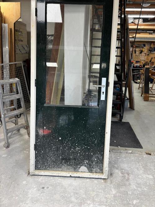 Hardhoutendeur met kozijn buitendeur 2135x940mm, Doe-het-zelf en Verbouw, Deuren en Horren, Gebruikt, Buitendeur, 200 tot 215 cm