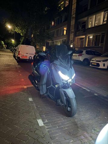 Yamaha xmax 300 2021 beschikbaar voor biedingen