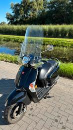 Nette Zwarte Kymco Scooter (blauw kenteken), Fietsen en Brommers, Scooters | Kymco, Ophalen, Gebruikt, Like