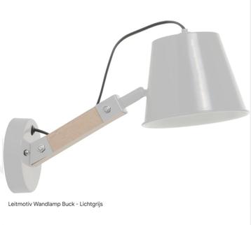 Nieuwe wandlamp van Leitmotiv hout en grijs metaal beschikbaar voor biedingen
