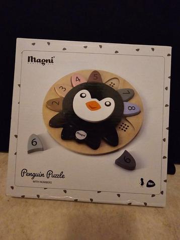Houten puzzels. beschikbaar voor biedingen
