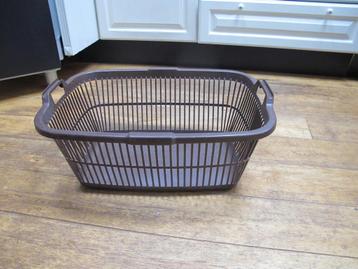 wasmand vintage beschikbaar voor biedingen