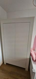 Kidsmill Alaska kinderkamer kast, commode en ledikant, Ophalen, Zo goed als nieuw, Jongetje of Meisje