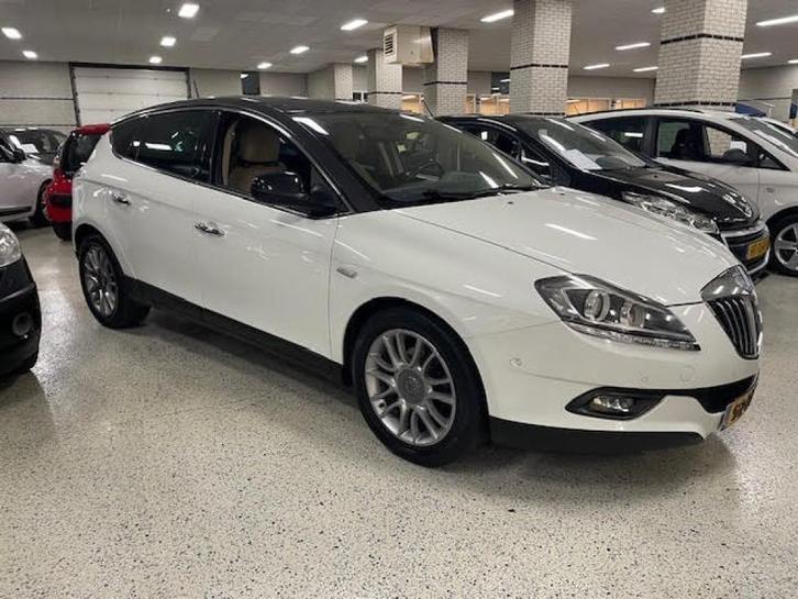 Lancia DELTA 1.4 M.AIR PLATINO Panorama Dak Parkeerhulp supe, Auto's, Lancia, Bedrijf, Delta, ABS, Airbags, Airconditioning, Bluetooth