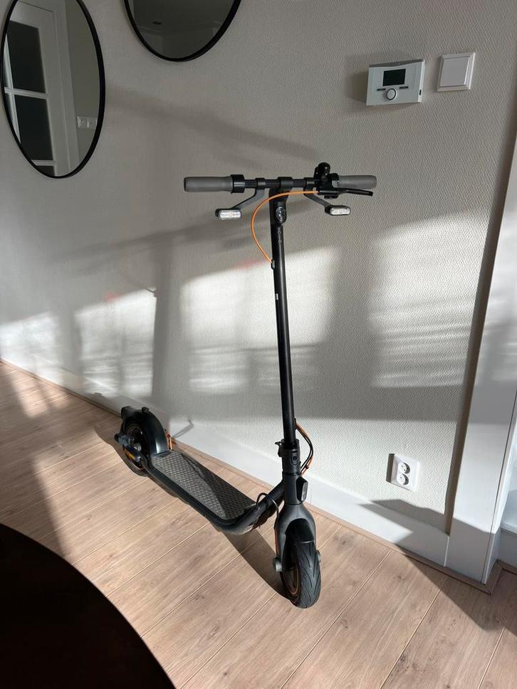 Ninebot Segway Elektrische Step, Fietsen en Brommers, Steps, Zo goed als nieuw, Elektrische step (E-scooter), Ophalen