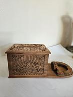 Vintage Sigaretten Dispenser Houtsnijwerk, Antiek en Kunst, Ophalen of Verzenden