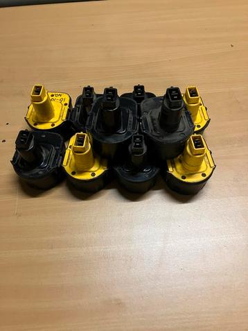 Dewalt 12V Accu's - Set van 8 SLECHT beschikbaar voor biedingen
