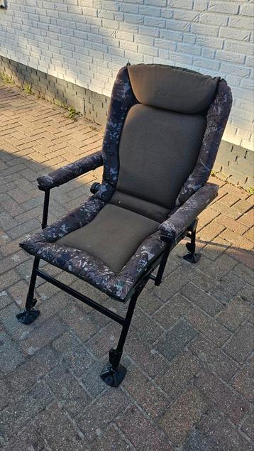 Nash indulgence karperstoel te koop  beschikbaar voor biedingen