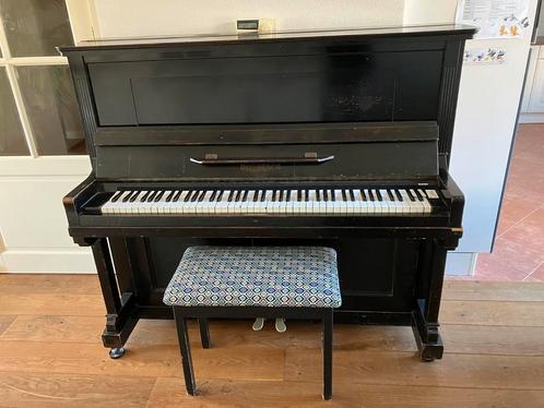 Piano klassiek zwart Roland (Rossbach), Muziek en Instrumenten, Piano's, Gebruikt, Piano, Zwart, Ophalen