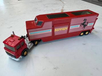 Iveco Turbo Ferrari Matchbox Superkings Truck 1:64 beschikbaar voor biedingen