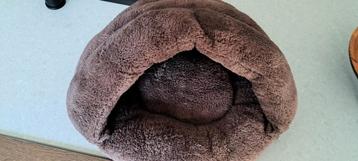 Katten mandje "Nieuw" beschikbaar voor biedingen