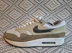 Nike Air Max 1 Medium Olive 45, Overige kleuren, Nike, Ophalen of Verzenden, Sneakers of Gympen