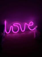 Neon love lamp, Huis en Inrichting, Lampen | Overige, Ophalen of Verzenden, Zo goed als nieuw