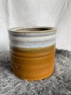 Studio pottery pot / beker – bruin-wit glazuur, Antiek en Kunst, Antiek | Keramiek en Aardewerk, Ophalen