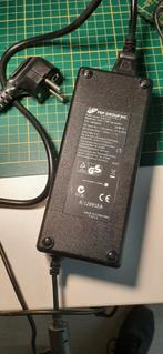 Laptop adapter 19v, Ophalen of Verzenden, Zo goed als nieuw