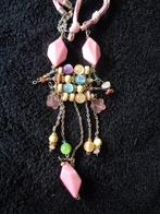diversen kralen aan roze leer koord nr k 5317, Sieraden, Tassen en Uiterlijk, Kettingen, Ophalen of Verzenden, Nieuw, Roze, Overige materialen
