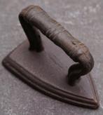 Nederlands revers- of boordenstrijkijzertje, Antiek en Kunst, Antiek | Gereedschap en Instrumenten, Ophalen of Verzenden