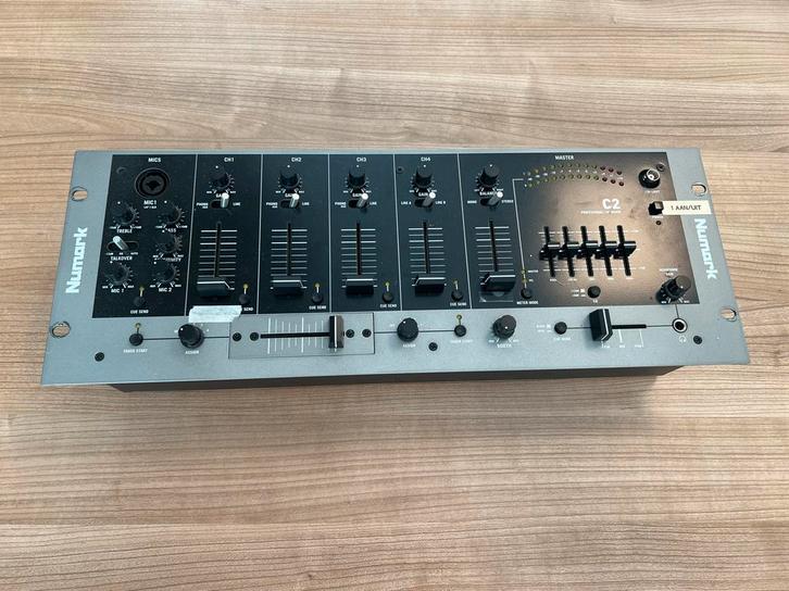 Numark C2 Professionele DJ Mixer, Muziek en Instrumenten, Mengpanelen, Gebruikt, Minder dan 5 kanalen, Microfooningang, Ophalen