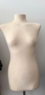 Etalagepop Dames Torso, Ophalen