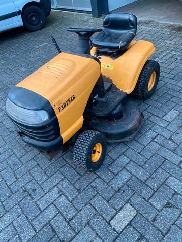 Partner zitmaaier beschikbaar voor biedingen